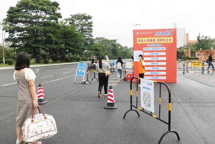 说明: C:\Users\Administrator\Desktop\新建文件夹 (3)\新建文件夹 (4)\IMG_0634.jpg